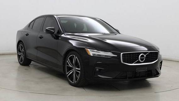 VOLVO S60 2019 7JRA22TM0KG015909 image