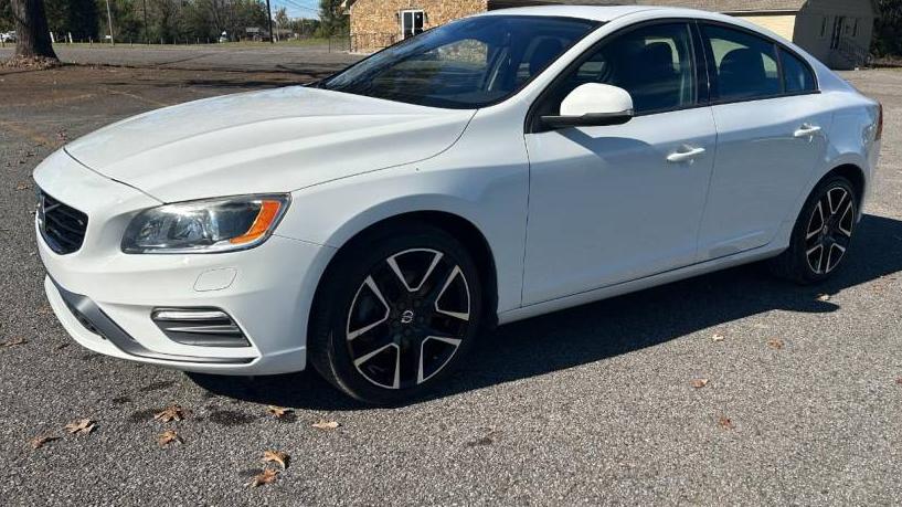 VOLVO S60 2018 YV126MFL8J2451354 image