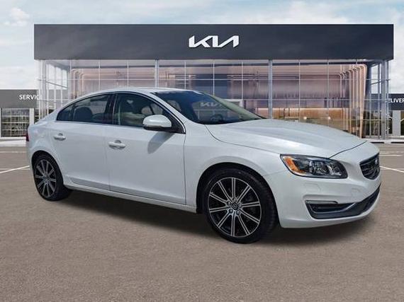 VOLVO S60 2018 LYV402TM5JB173304 image VOLVO S60 2018 LYV402TM5JB173304 image