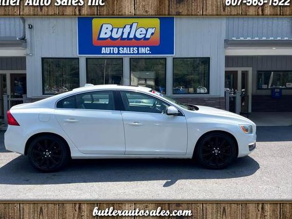 VOLVO S60 2018 LYV402TM3JB172605 image