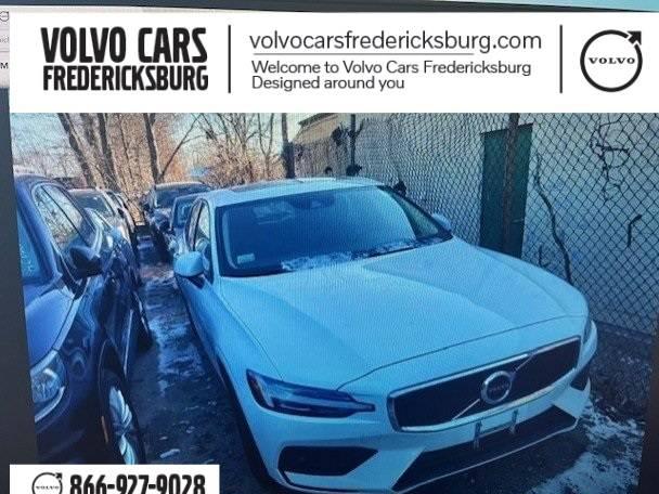 VOLVO S60 2021 7JRA22TK4MG102598 image