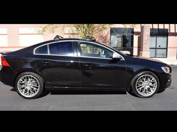 VOLVO S60 2017 YV149MTS8H2440036 image