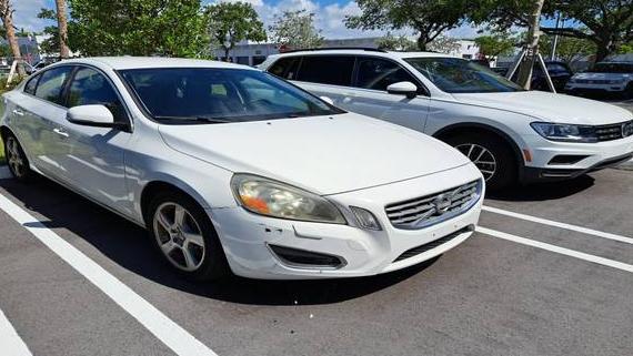 VOLVO S60 2012 YV1622FSXC2039304 image