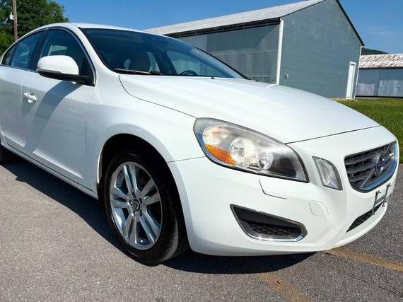 VOLVO S60 2012 YV1622FS3C2119379 image