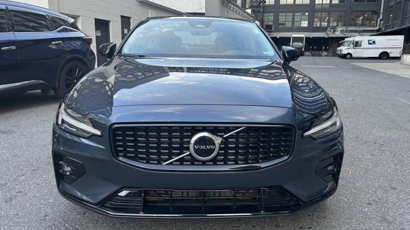 VOLVO S60 2024 7JRL12TK9RG296449 image