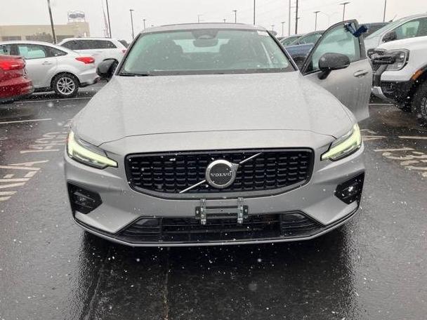 VOLVO S60 2024 7JRL12FK5RG321486 image