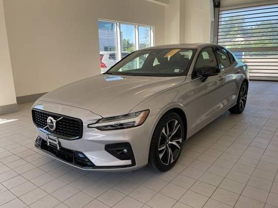 VOLVO S60 2024 7JRL12FK3RG322801 image