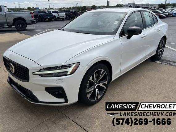 VOLVO S60 2024 7JRL12TK2RG297135 image