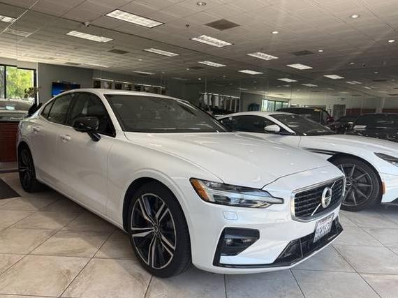 VOLVO S60 2020 7JRA22TM9LG038798 image