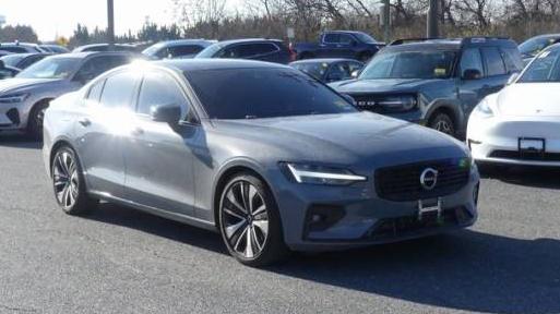 VOLVO S60 2022 7JRL12TZ2NG162311 image