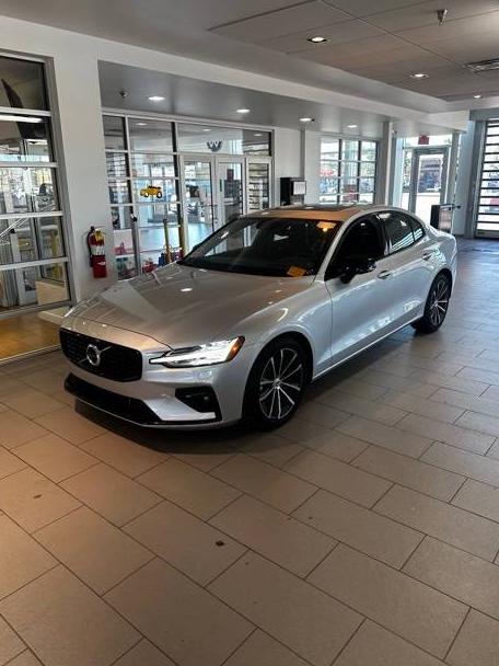 VOLVO S60 2022 7JRL12FZ5NG187196 image VOLVO S60 2022 7JRL12FZ5NG187196 image