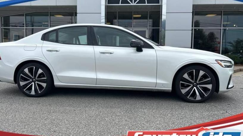 VOLVO S60 2022 7JRL12TZXNG175971 image