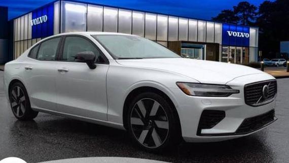 VOLVO S60 2025 7JRH60FM0SG368640 image VOLVO S60 2025 7JRH60FM0SG368640 image