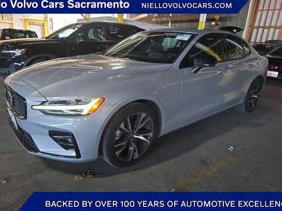 VOLVO S60 2025 7JRL12FJ2SG362249 image