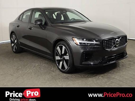 VOLVO S60 2025 7JRH60FM9SG362352 image VOLVO S60 2025 7JRH60FM9SG362352 image