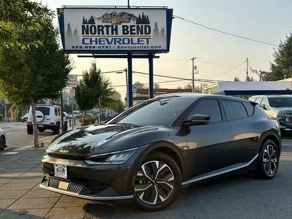 KIA EV6 2023 KNDC34LBXP5158514 image