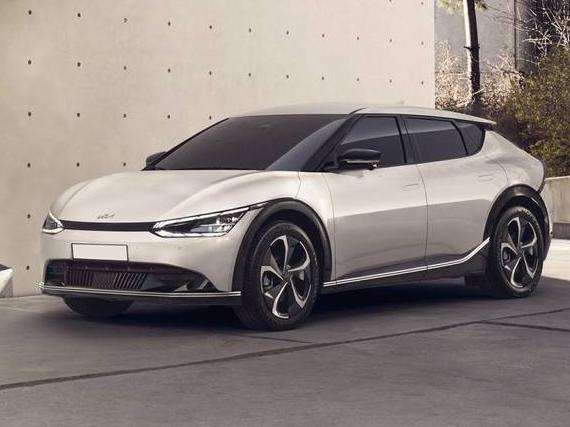 KIA EV6 2023 KNDC44LA6P5125255 image