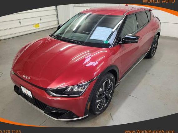 KIA EV6 2023 KNDC34LA5P5129395 image