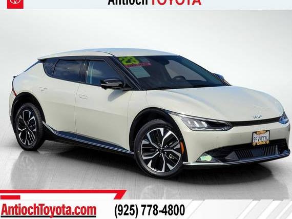 KIA EV6 2023 KNDC34LA4P5604986 image
