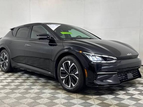 KIA EV6 2023 KNDC44LA9P5102360 image