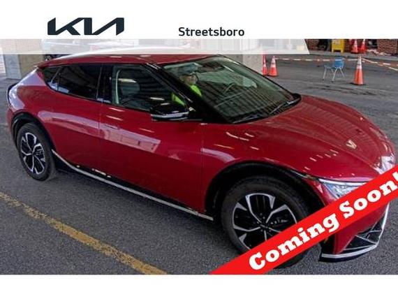 KIA EV6 2023 KNDC34LA2P5130102 image
