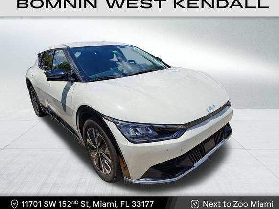 KIA EV6 2023 KNDC34LA0P5111256 image