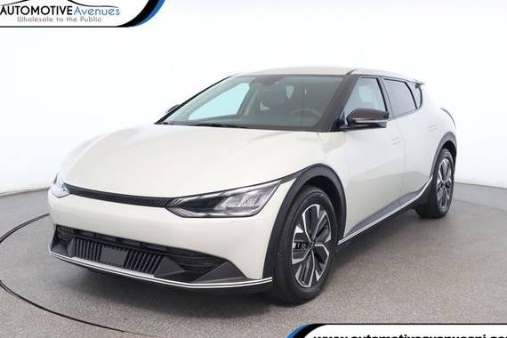 KIA EV6 2024 KNDC34LA7R5175619 image