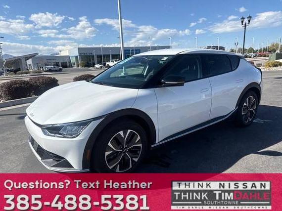 KIA EV6 2024 KNDC34LA6R5615846 image