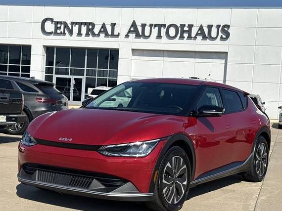 KIA EV6 2024 KNDC34LA3R5615643 image