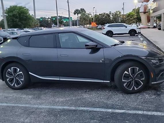 KIA EV6 2022 KNDC34LB5N5047981 image