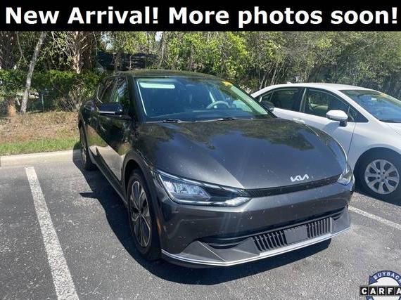 KIA EV6 2022 KNDC34LB4N5071429 image