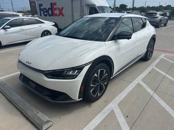 KIA EV6 2022 KNDC3DLC4N5042683 image
