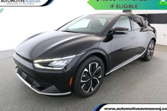 KIA EV6 2022 KNDC34LA1N5030960 image