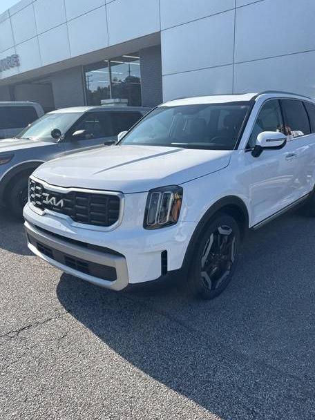 KIA TELLURIDE 2023 5XYP6DGCXPG378433 image