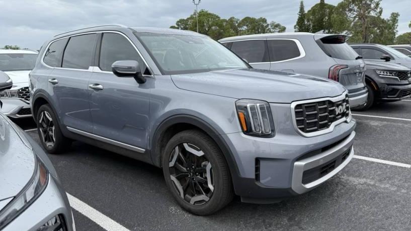 KIA TELLURIDE 2023 5XYP64GC3PG348075 image