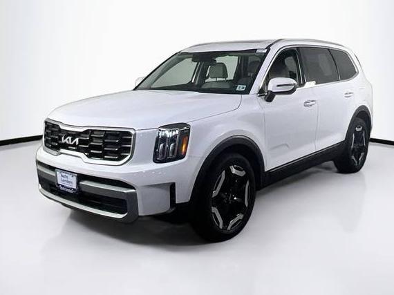 KIA TELLURIDE 2023 5XYP6DGC0PG359843 image KIA TELLURIDE 2023 5XYP6DGC0PG359843 image