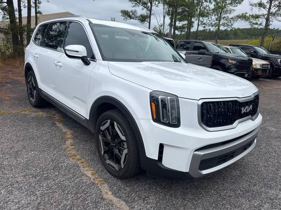 KIA TELLURIDE 2023 5XYP34GC3PG339417 image KIA TELLURIDE 2023 5XYP34GC3PG339417 image