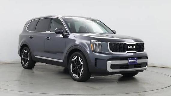 KIA TELLURIDE 2023 5XYP3DGC8PG368105 image
