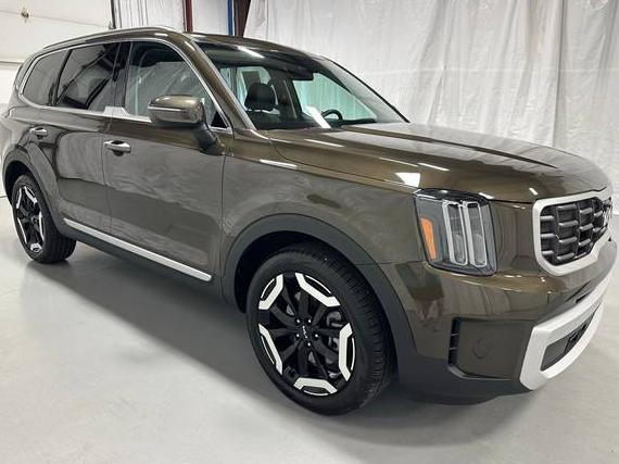 KIA TELLURIDE 2025 5XYP6DGC4SG622571 image