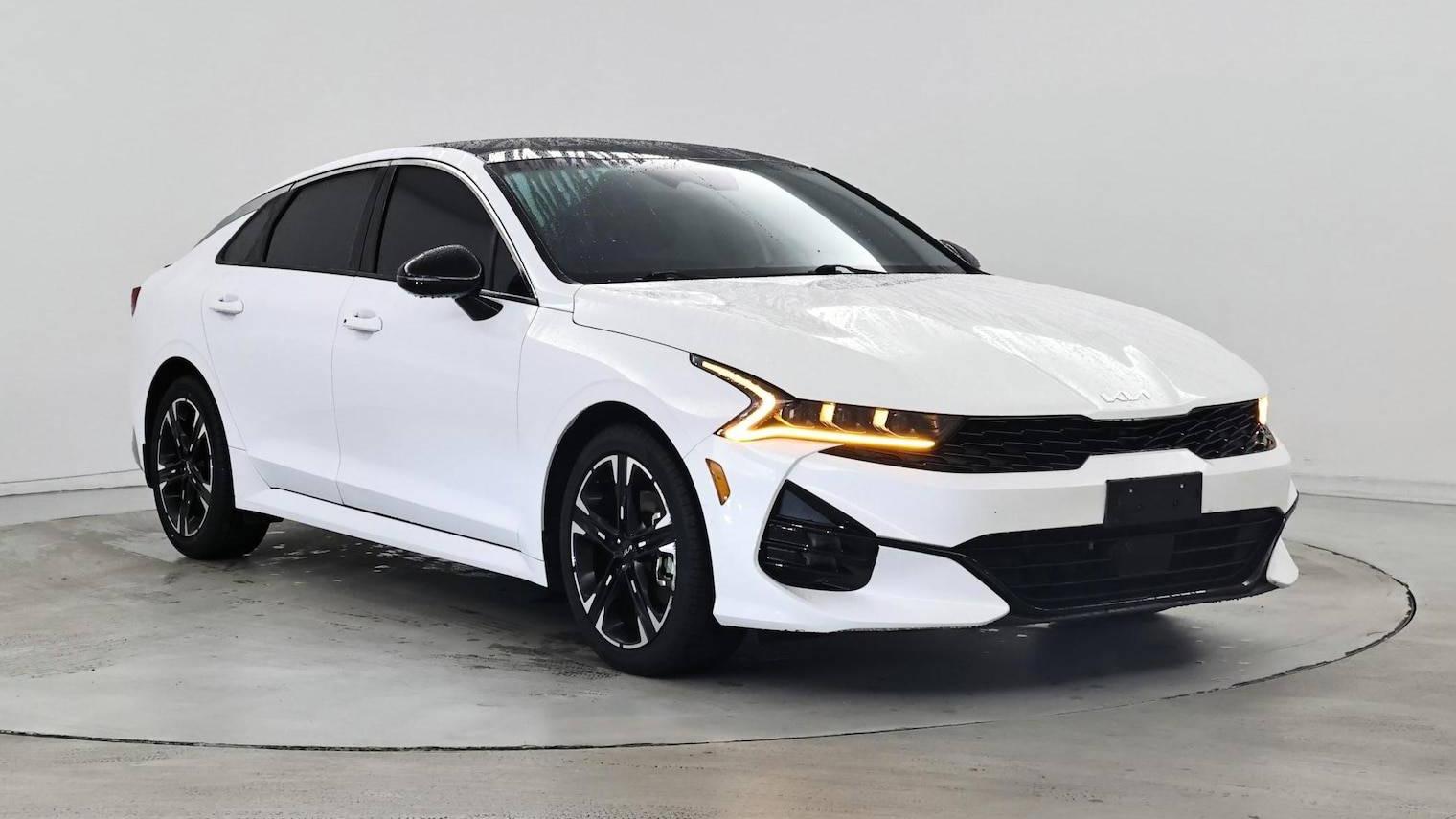 KIA K5 2023 5XXG64J24PG219282 image
