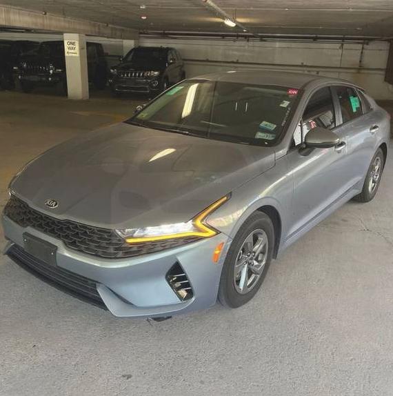 KIA K5 2021 5XXG14J23MG064847 image