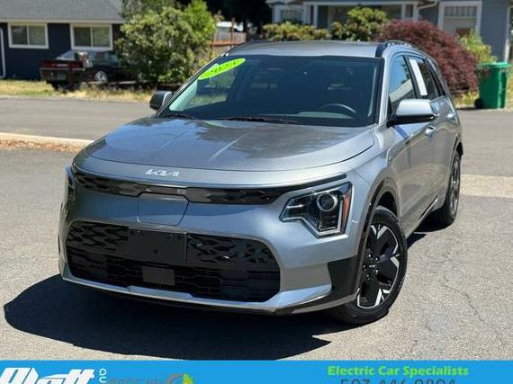 KIA NIRO 2023 KNDCR3L10P5016866 image