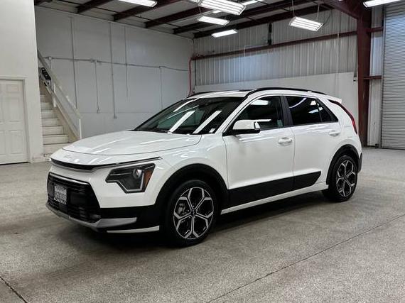 KIA NIRO 2023 KNDCR3LE7P5097271 image