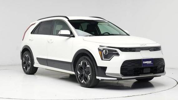 KIA NIRO 2023 KNDCR3L14P5016904 image