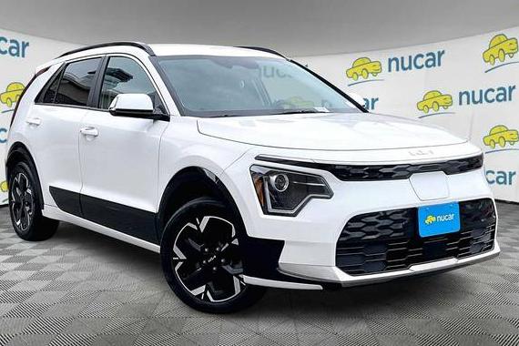 KIA NIRO 2023 KNDCR3L1XP5040057 image