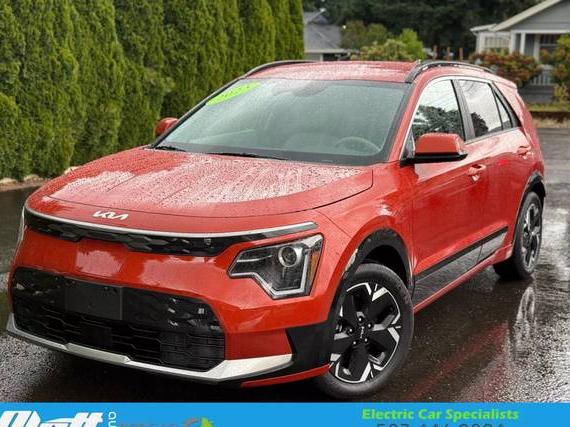 KIA NIRO 2023 KNDCR3L15P5032948 image