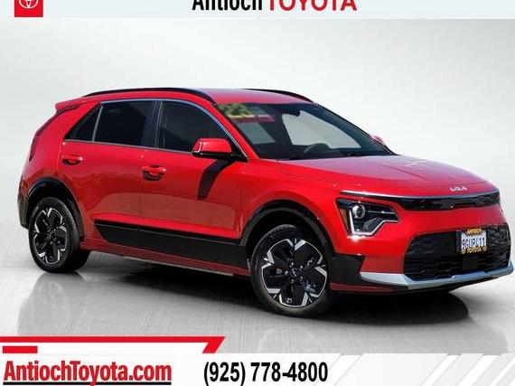 KIA NIRO 2023 KNDCR3L19P5038056 image