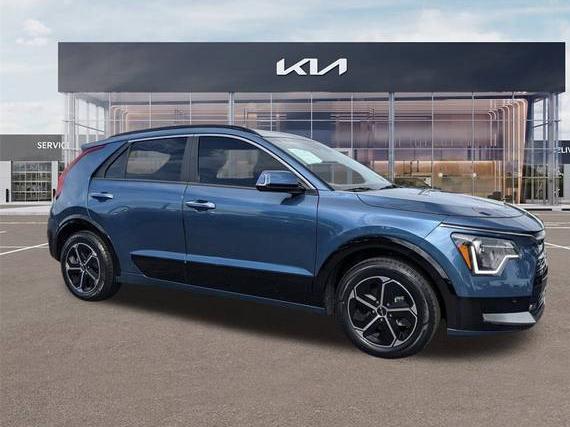 KIA NIRO 2023 KNDCT3LE5P5084715 image