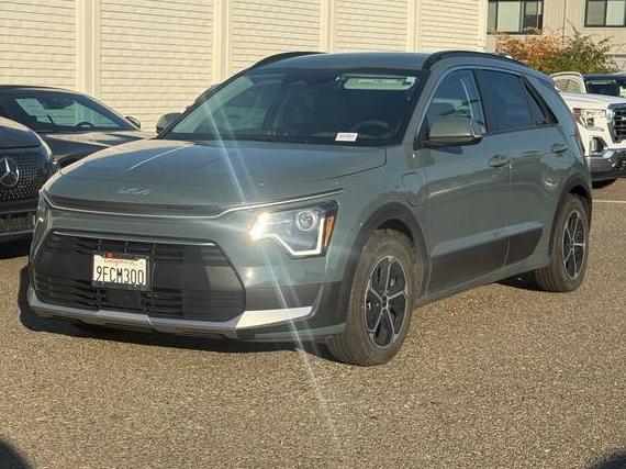 KIA NIRO 2023 KNDCS3LF1P5070807 image KIA NIRO 2023 KNDCS3LF1P5070807 image