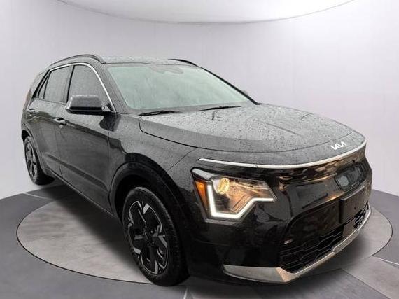 KIA NIRO 2023 KNDCR3L17P5032286 image